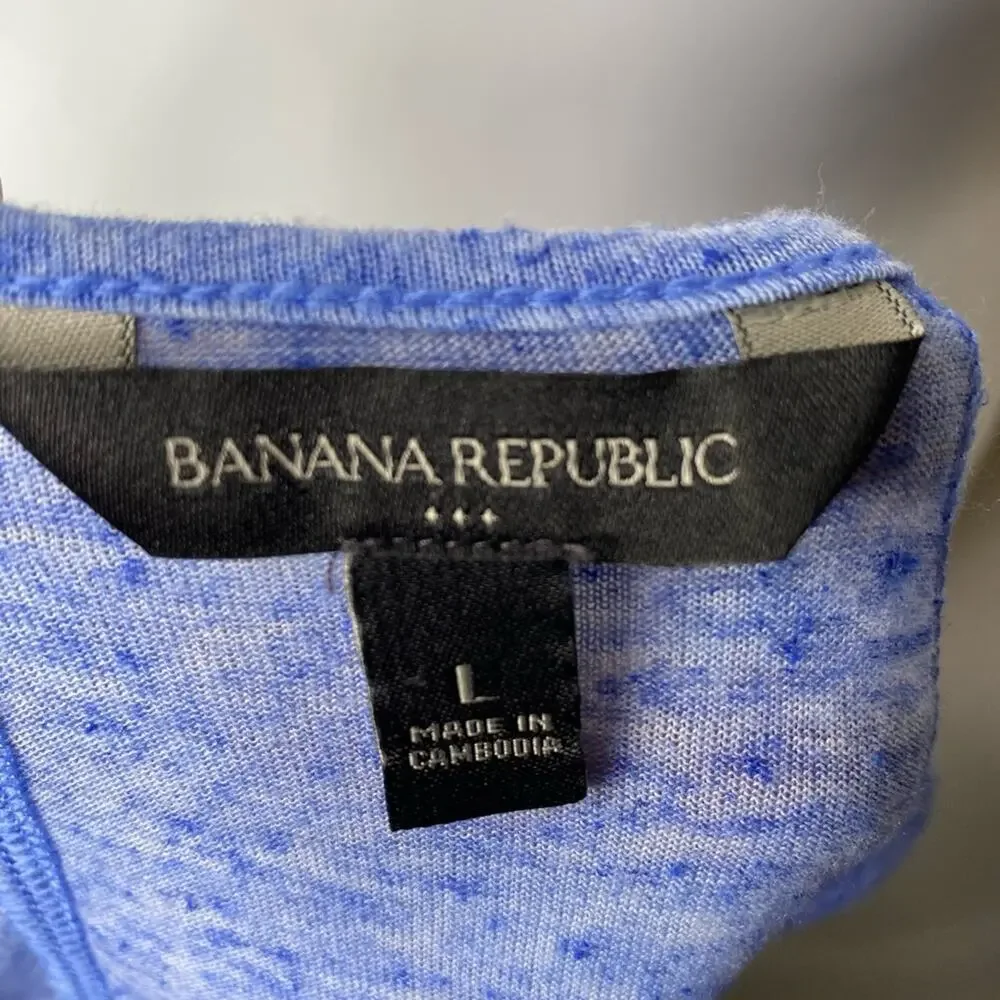 Banana Republic workout top Large Light blue
